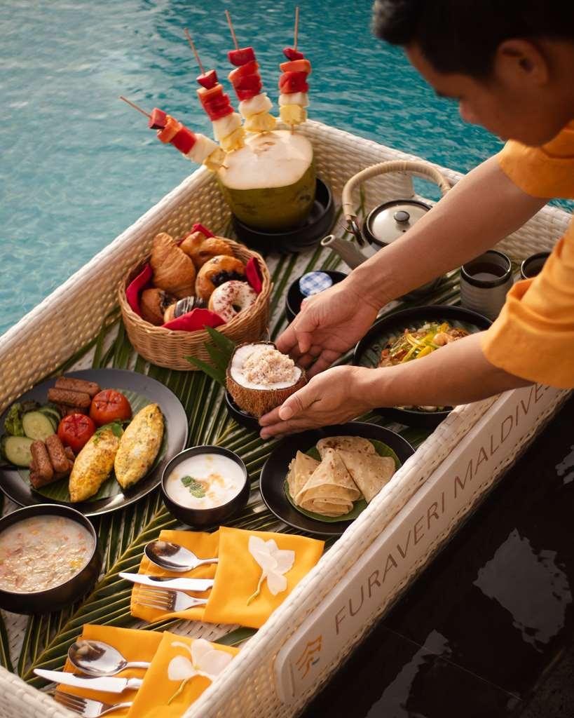 Furaveri Island Resort And Spa Muravandhoo Restaurant photo