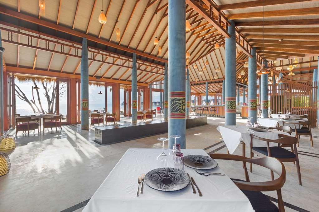 Furaveri Island Resort And Spa Muravandhoo Restaurant photo